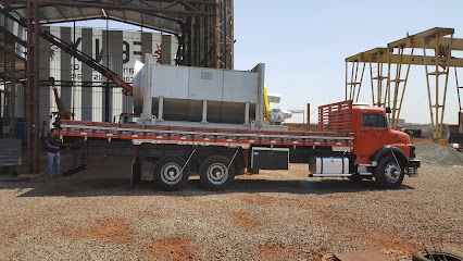 Transporte de equipamento industrial pela Fênix Balanceamentos
